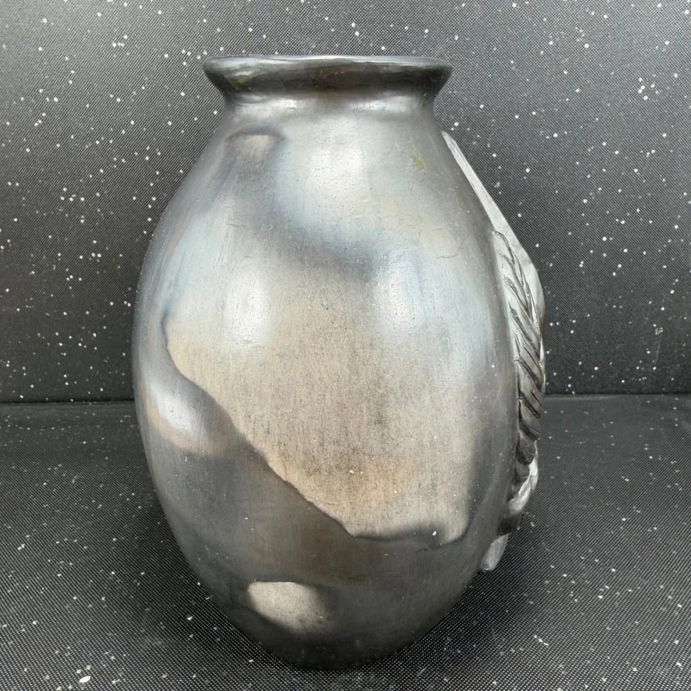 Dona Rosa Barro Negro Oaxacan Black Clay Calla Lily Relief Vase 8in Mexico Art